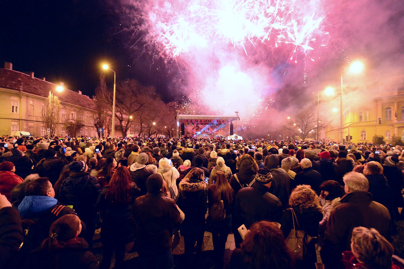 Áttáncoltunk 2019-be - az Irigy Hónaljmiriggyel mulatott Fehérvár
